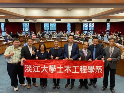 藉由專家學者經驗讓同學在未來工作上重視工程倫理