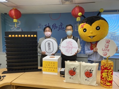 左為周輝勝、中為副座許茂吉、右為嗶啵
