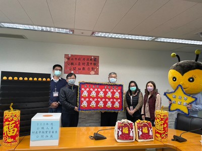 處長與監察人及法制局等見證代表合照