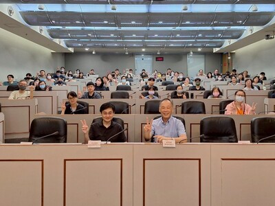 全體大合照：臺灣新北地方檢察署主任檢察官劉文瀚(前左)、新北市政府政風處處長尹維治(前右)